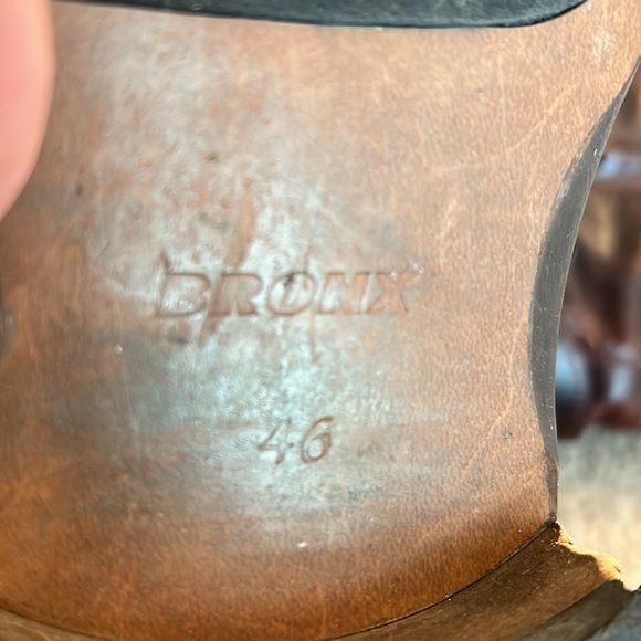 Gorgeous brown leather boots. Great used condition! Size 46 (size 12). - Picture 8 of 8